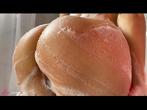 ❤️ Brunette شاور میں شدید orgasm کے لئے وائبریٹر کے ساتھ بلی میں مشت زنی کرتی ہے۔ ❤️  پر ur.sexera.ru ❌️